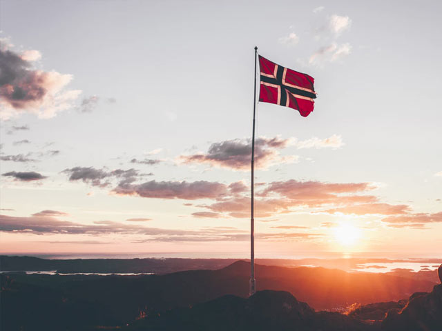 Norsk flagg i naturen